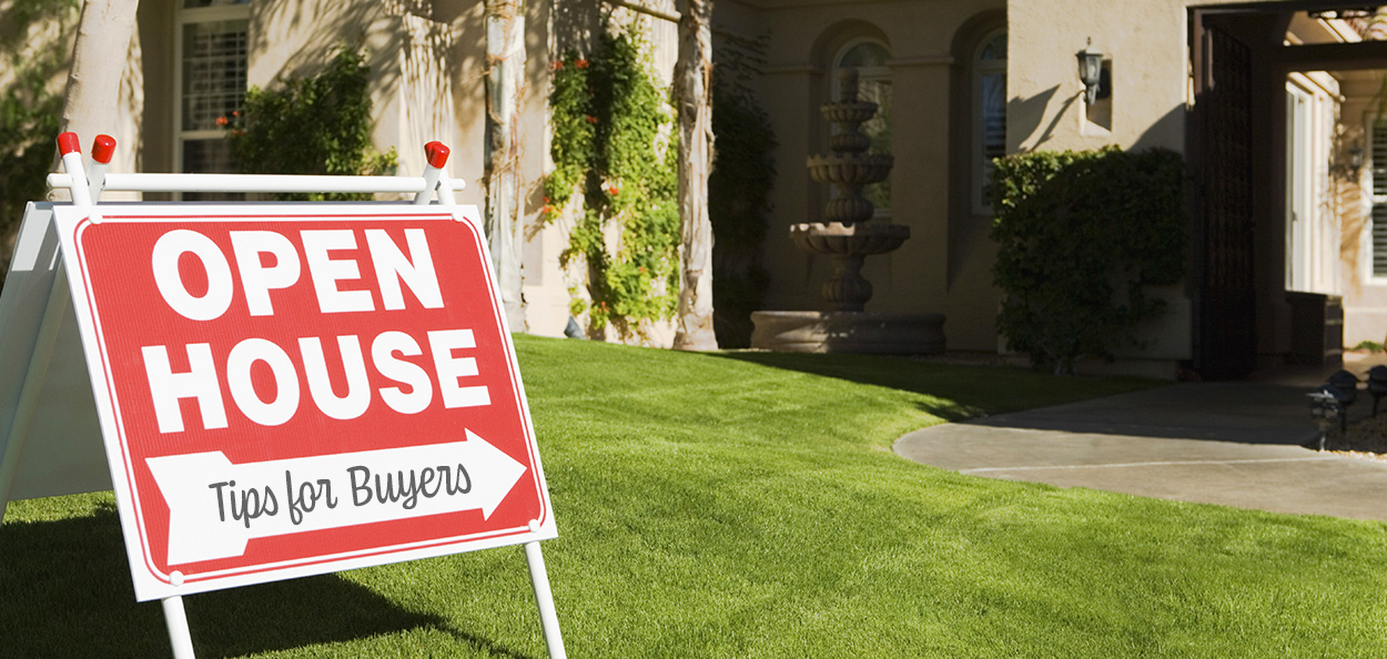 Open house sign in front yard