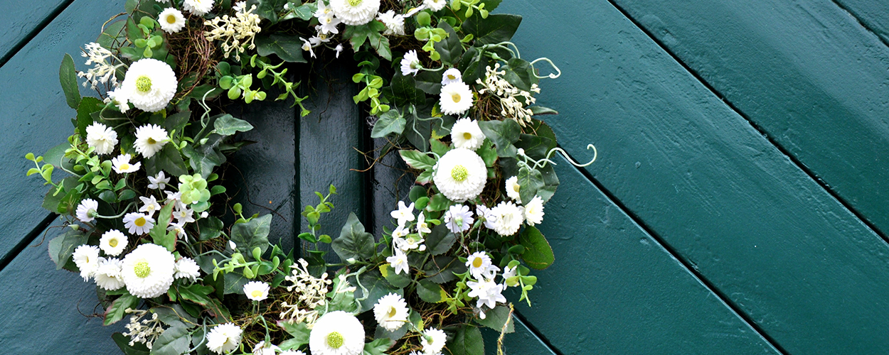 Wreath as spring home decor idea